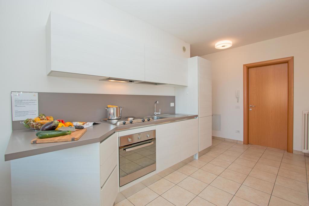 Benacus E4 Apartment By Wonderful Italy Sirmione Buitenkant foto